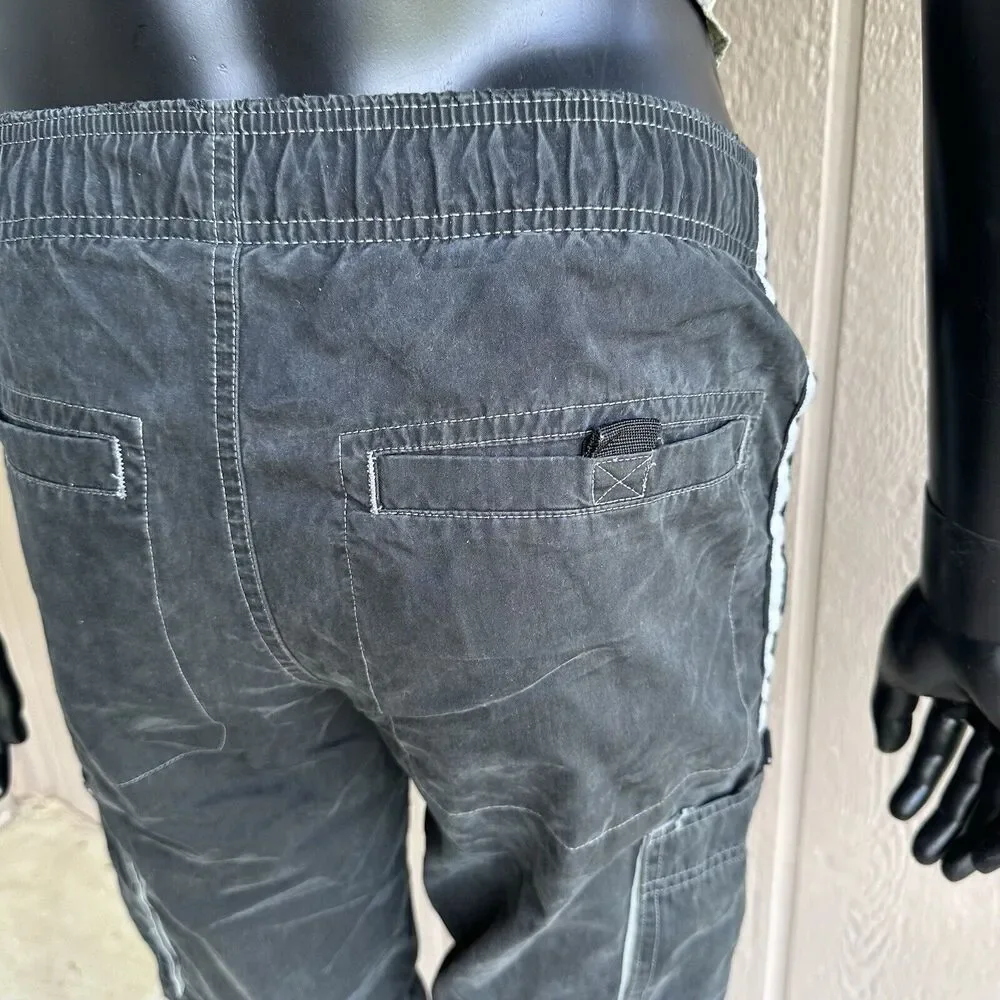 Vintage Old Navy Shorts Mens Size 16 Cargo Black‎ Big Pocket Buckle Mesh